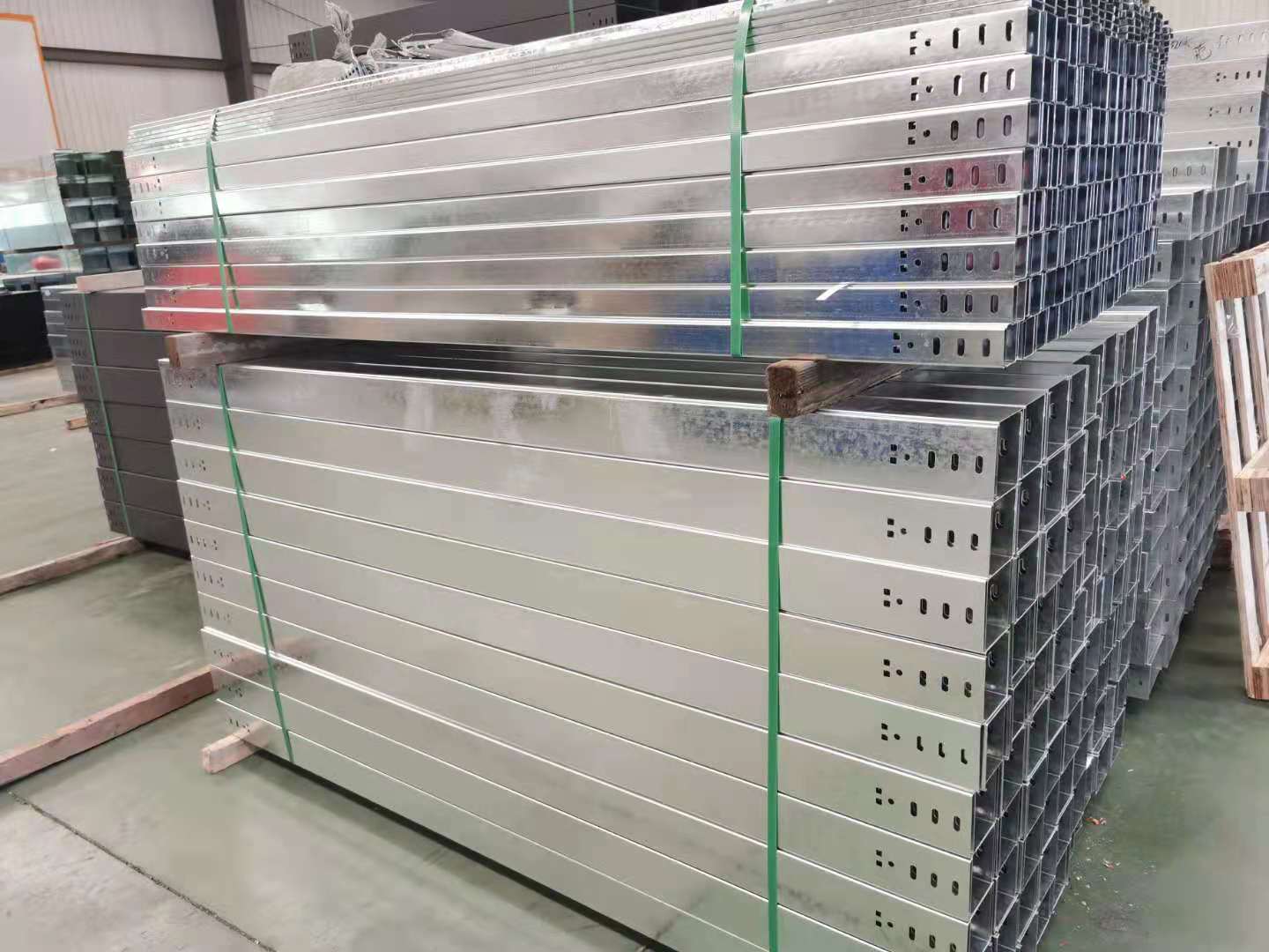 热镀锌电缆桥架